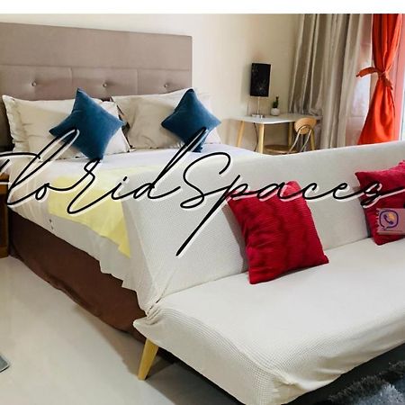 One Palm Tree Villas Condominium - Studio 2Nd Fl With Balcony - Across Terminal 3 Airport Pasay Kültér fotó