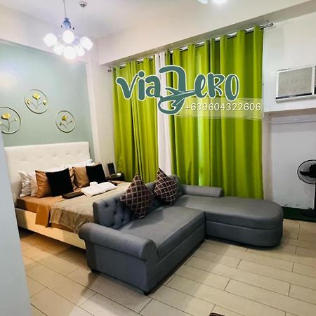 One Palm Tree Villas Condominium - Studio 2Nd Fl With Balcony - Across Terminal 3 Airport Pasay Kültér fotó