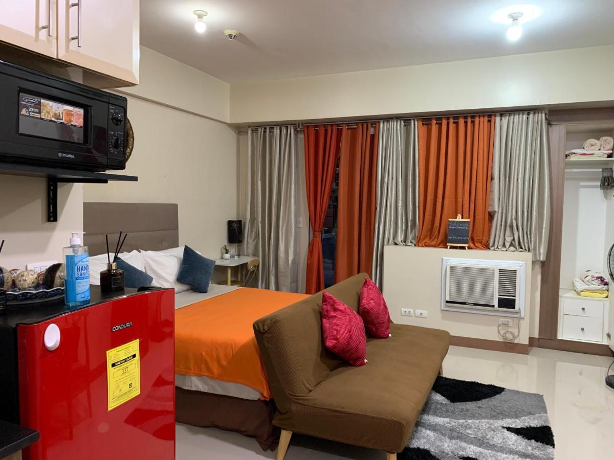One Palm Tree Villas Condominium - Studio 2Nd Fl With Balcony - Across Terminal 3 Airport Pasay Kültér fotó