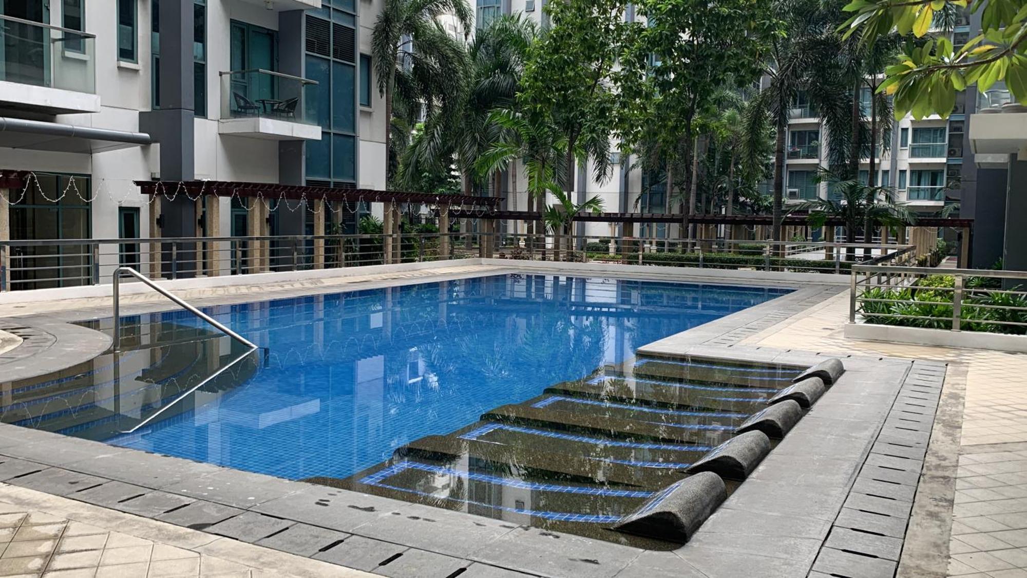 One Palm Tree Villas Condominium - Studio 2Nd Fl With Balcony - Across Terminal 3 Airport Pasay Kültér fotó