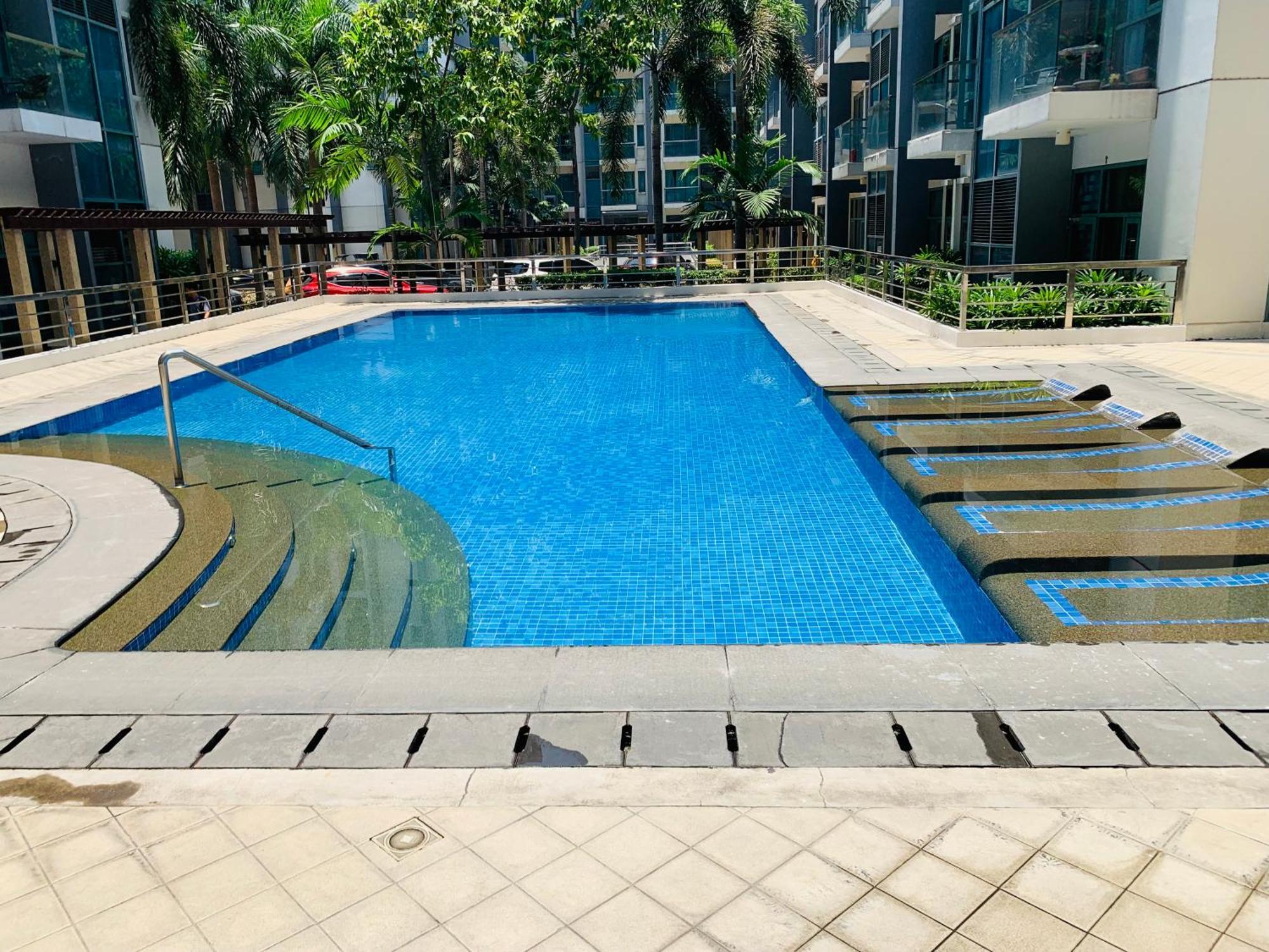 One Palm Tree Villas Condominium - Studio 2Nd Fl With Balcony - Across Terminal 3 Airport Pasay Kültér fotó
